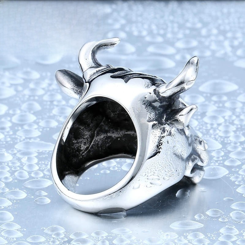Exaggerated Style Titanium Ste - Men Accessories Online recension och pris
