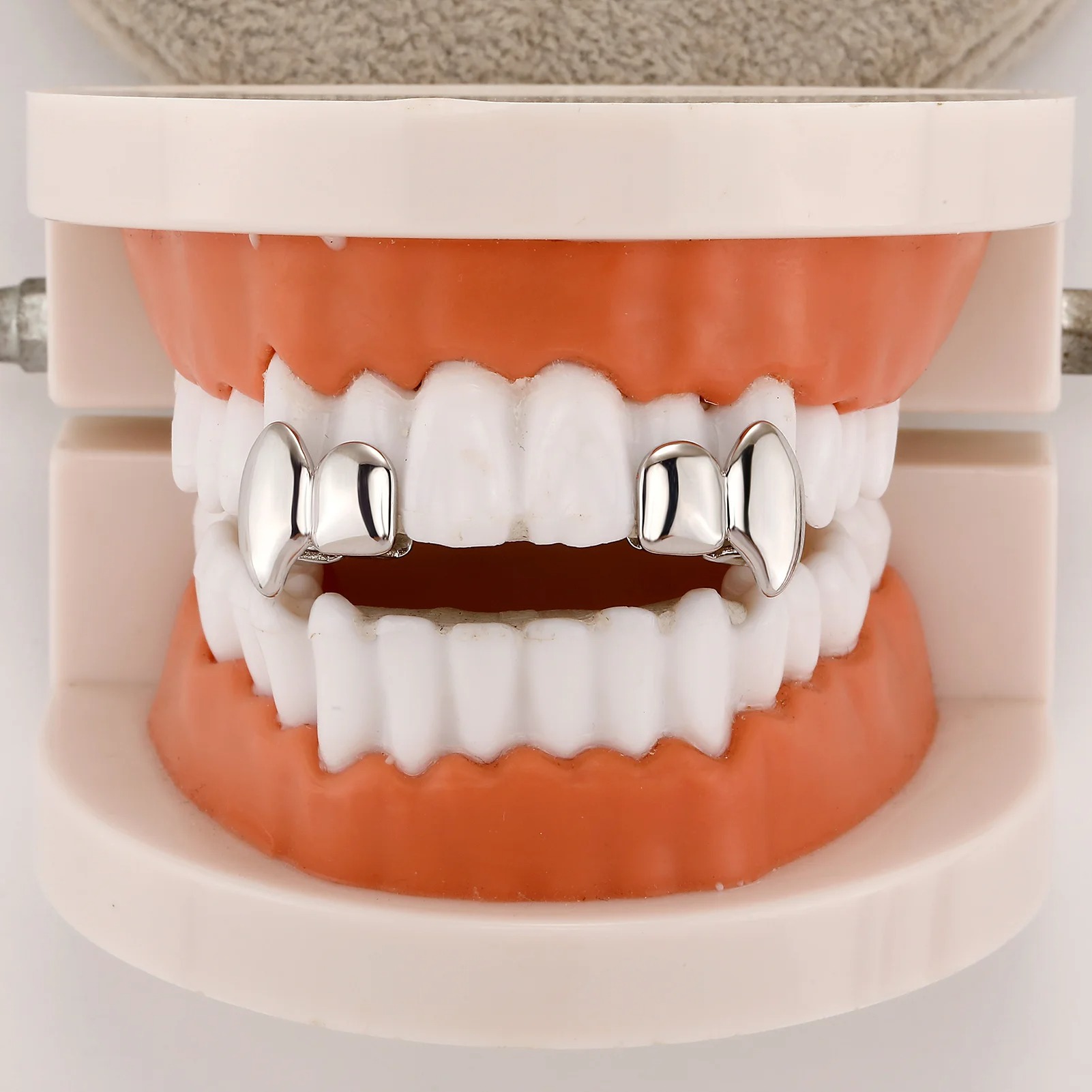 2PCS Vampire DIY Double Fangs  - Men Accessories H&M recension och pris